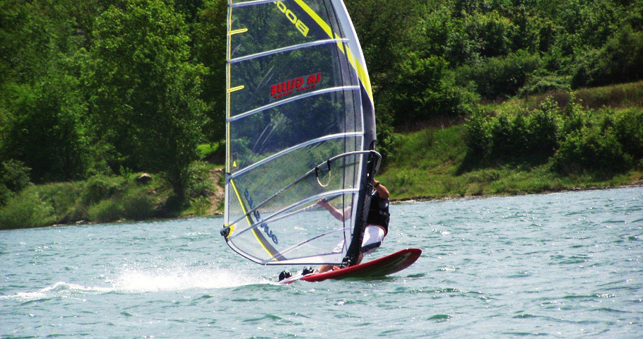 Water sports holidays near Florence Tenuta Il Cerro Italy Windsurf Holiday Mugello Lake Bilancino windsurfing kayak